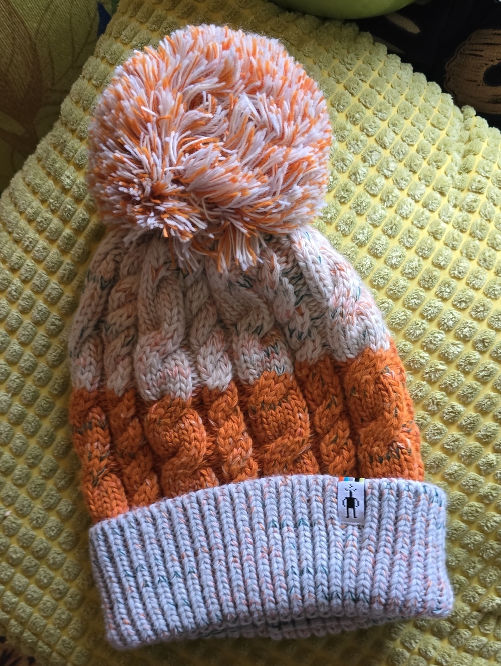 Smartwool Isto Retro Beanie Merino Wool Ski Hat Cable Knit Orange Cream Pom Pom